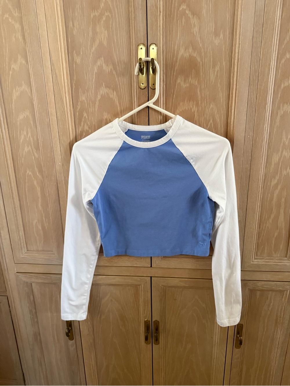 PINK Victoria's Secret Blue & White Raglan Crop Top